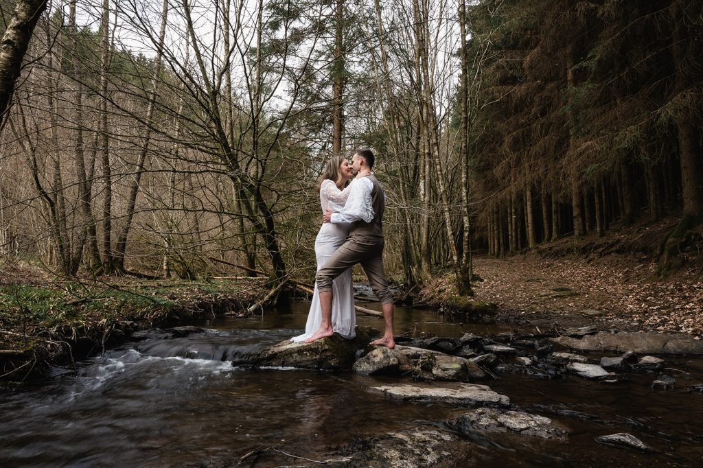 huwelijksfotograaf Aalst trouwen in de ardennen
